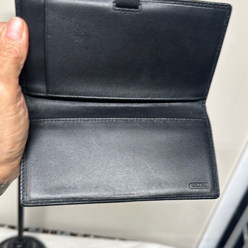 Coach Black and Cream Trifold Signature Wallet - Picture 6 of 11